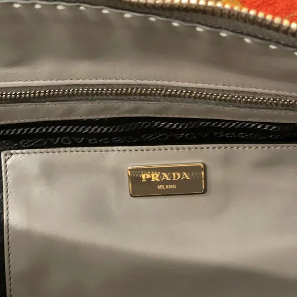 Prada City Calf Small Hand Stitched ZipTote - Picture 5 of 8